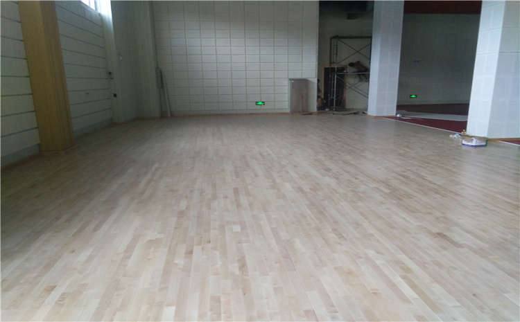 拼接板籃球館木地板一般多少錢(qián)？