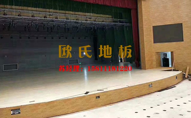 因?yàn)檫@些，選擇了舞臺運(yùn)動木地板