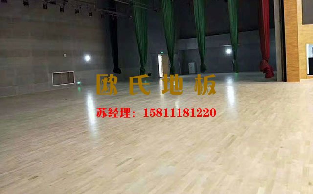 為什么舞臺木地板要翻新？舞臺木地板翻新的具體操作——歐氏地板